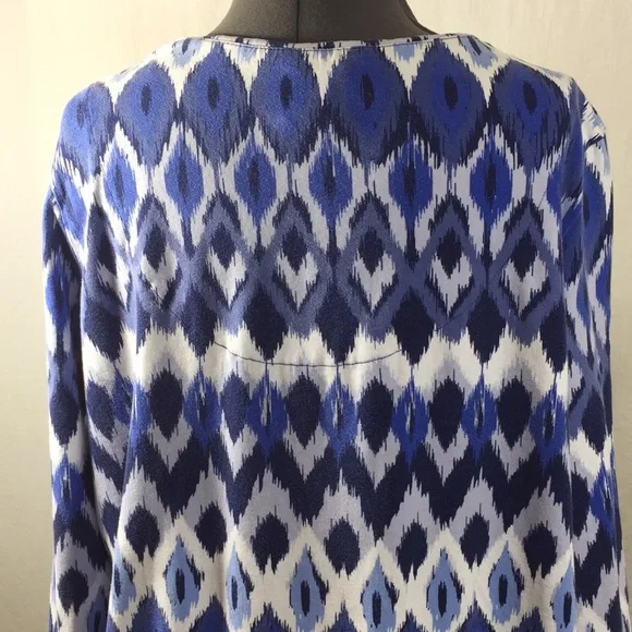 Ruby Rd. Blue and White Patterned Top - Picture 5 of 8